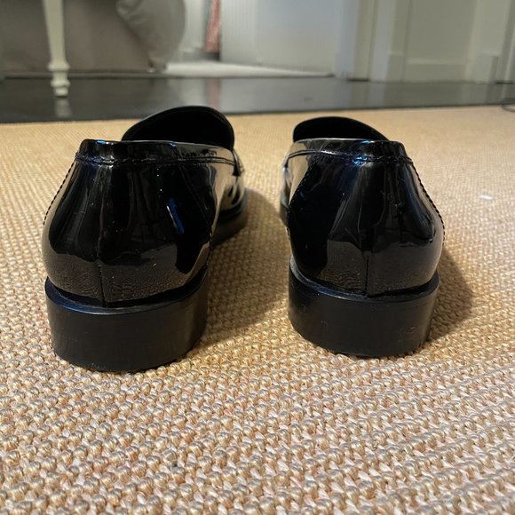 ULTRA RARE Chanel 2019 Interlocking CC Logo Loafers. Fits like 8.5. - Picture 6 of 6